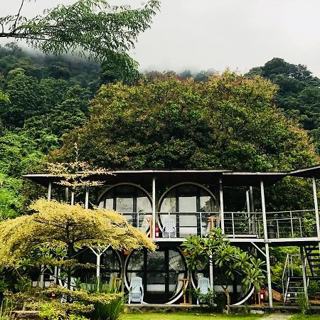 Go Deeper Tioman Hotel Exterior photo